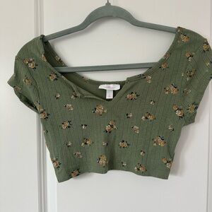 Colsie Floral Short Sleeve Crop Top
